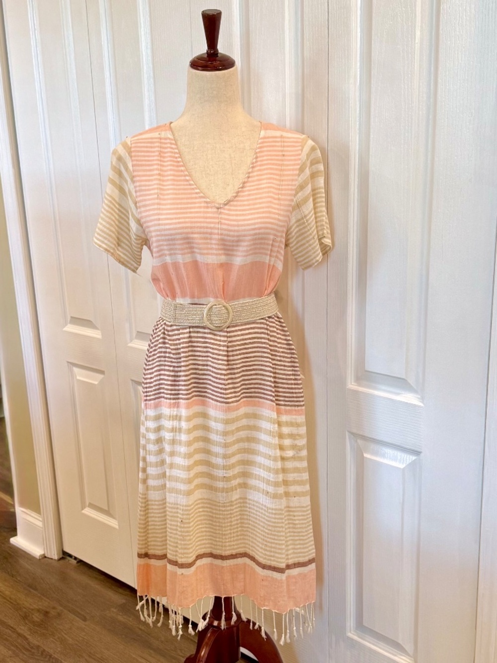 NWOT Woman's Size S, 100% Cotton Midi by Lula Soul Subtle Sequin Stripes V-Neck